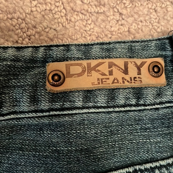 DKNY Jean shorts size 26 - Picture 2 of 4